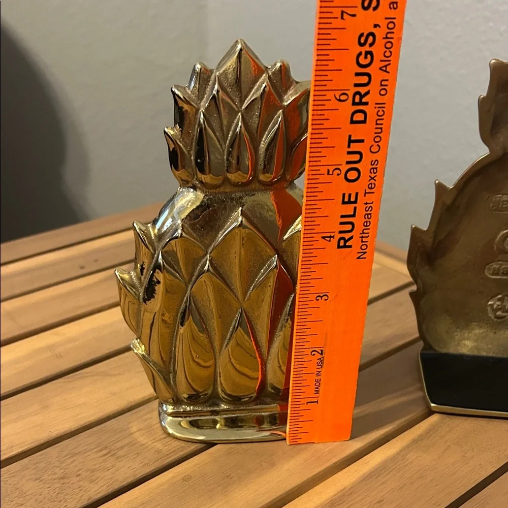 Newport brass Pineapple Bookends. - Picture 4 of 4